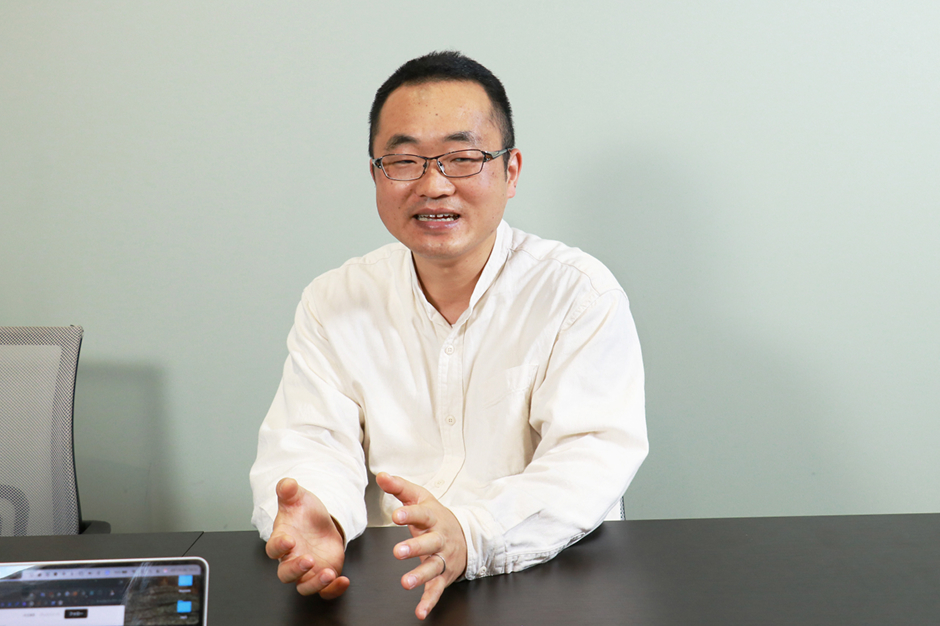 株式会社電脳